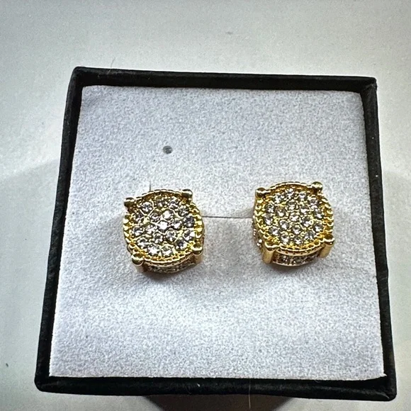 CZ Elegant Gold and Silver Stud Earrings. Boxed ready to gift. - Picture 11 of 11